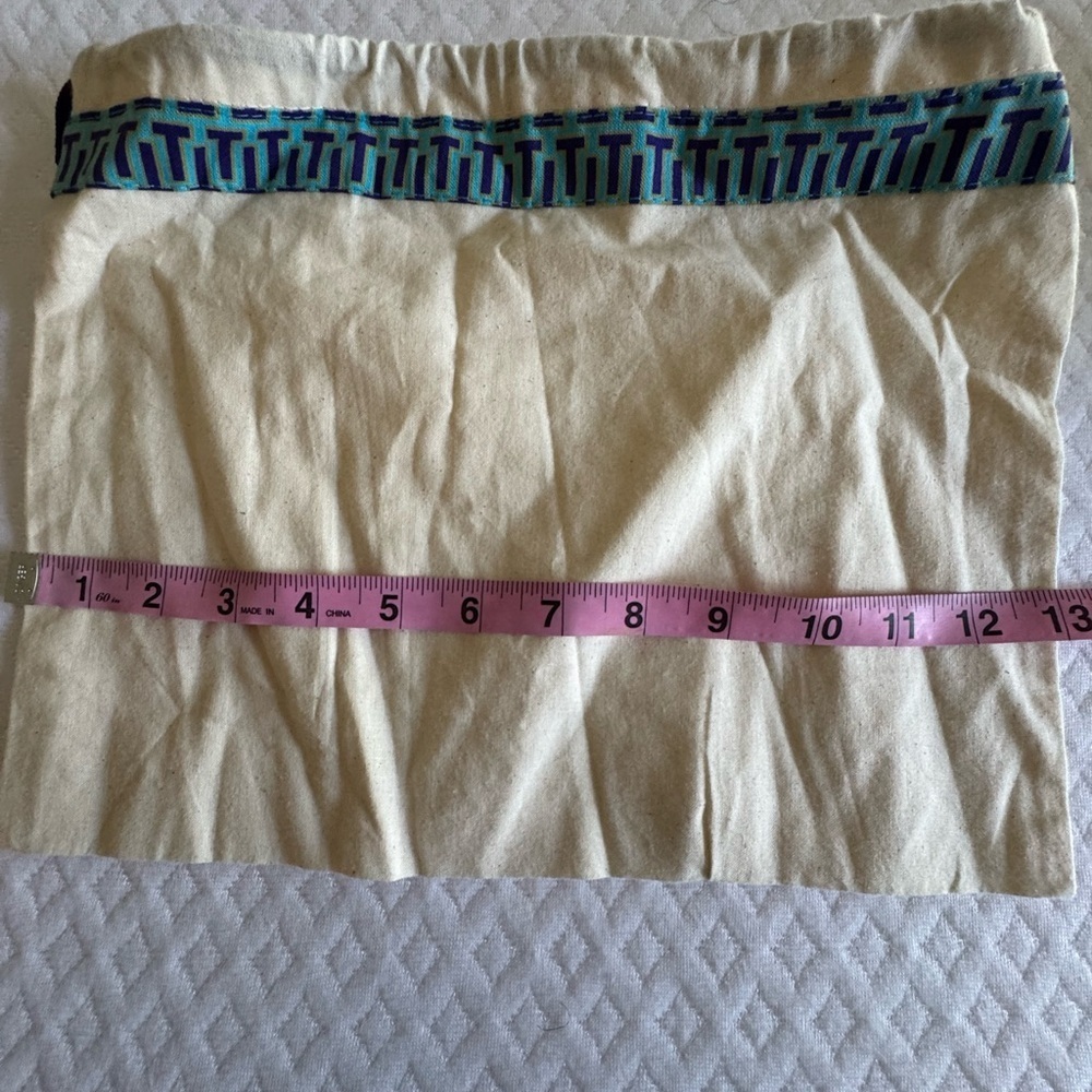 Tory Burch Gold Medallion Charm Dust Bag - Picture 5 of 5